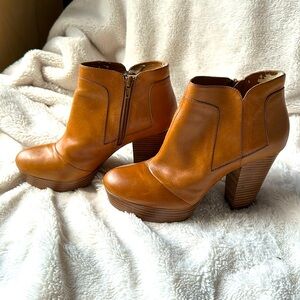 Gianni Bini Platform Ankle Boots